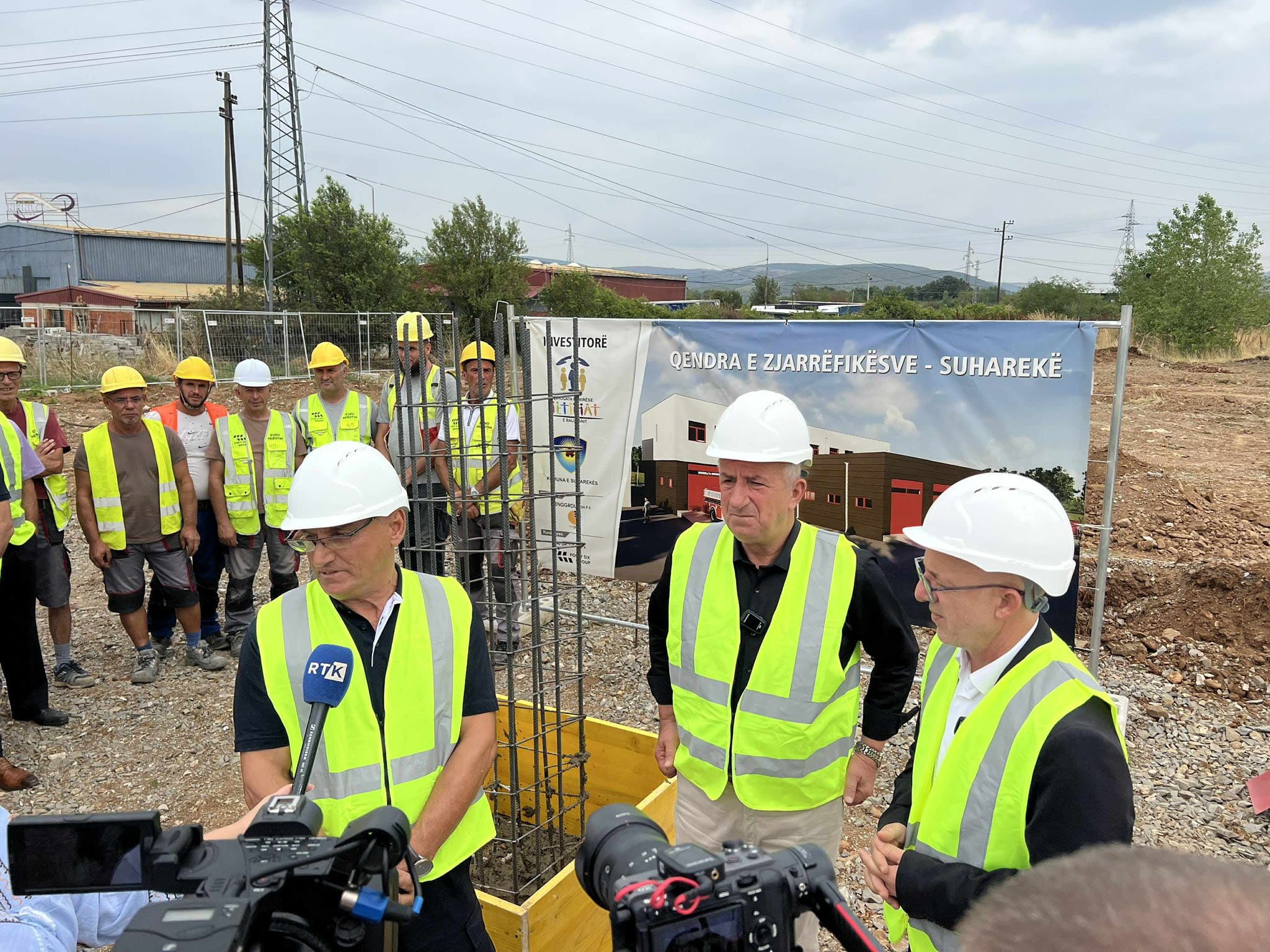 Vendoset gurthemeli i Qendrës së Zjarrfikësve